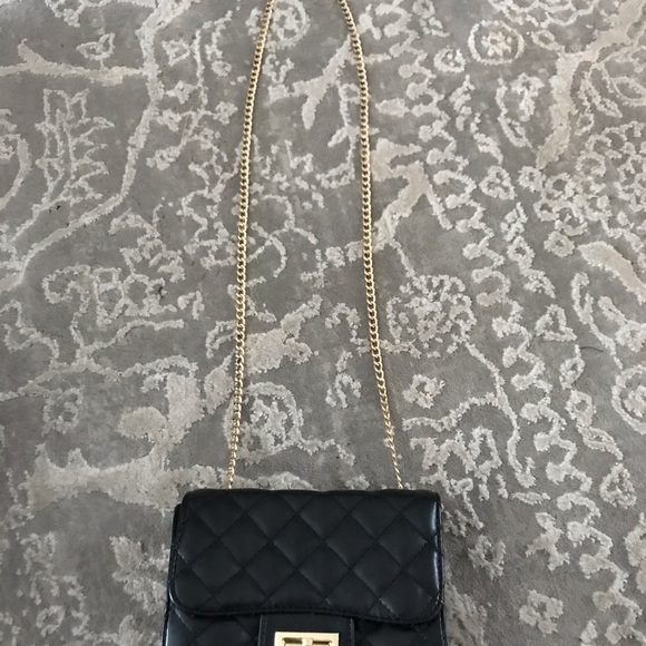 Gorgeous black quilted purse 🖤 - Picture 2 of 5